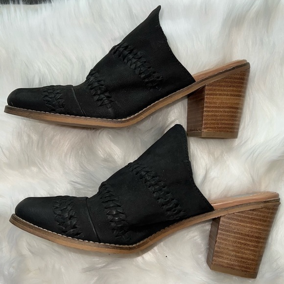 Journee Leather Huntly Black Bootie slides W/ Blocked Heels Sz 9 - Picture 10 of 12